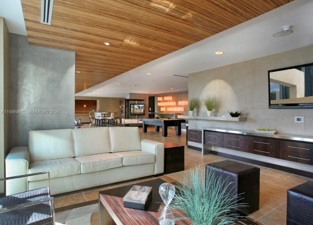 60 SW 13th St, Unit 1611, Miami, FL 33130 Photo