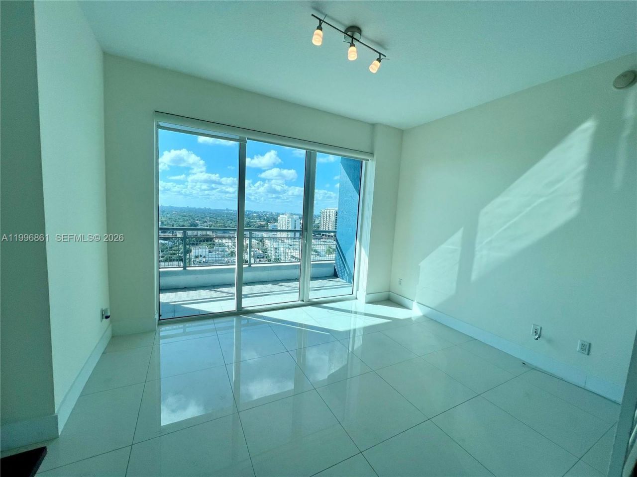 60 SW 13th St, Unit 1611, Miami, FL 33130 Photo