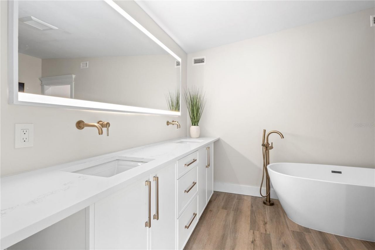 217 9th Street E, Bradenton, FL 34208 Photo