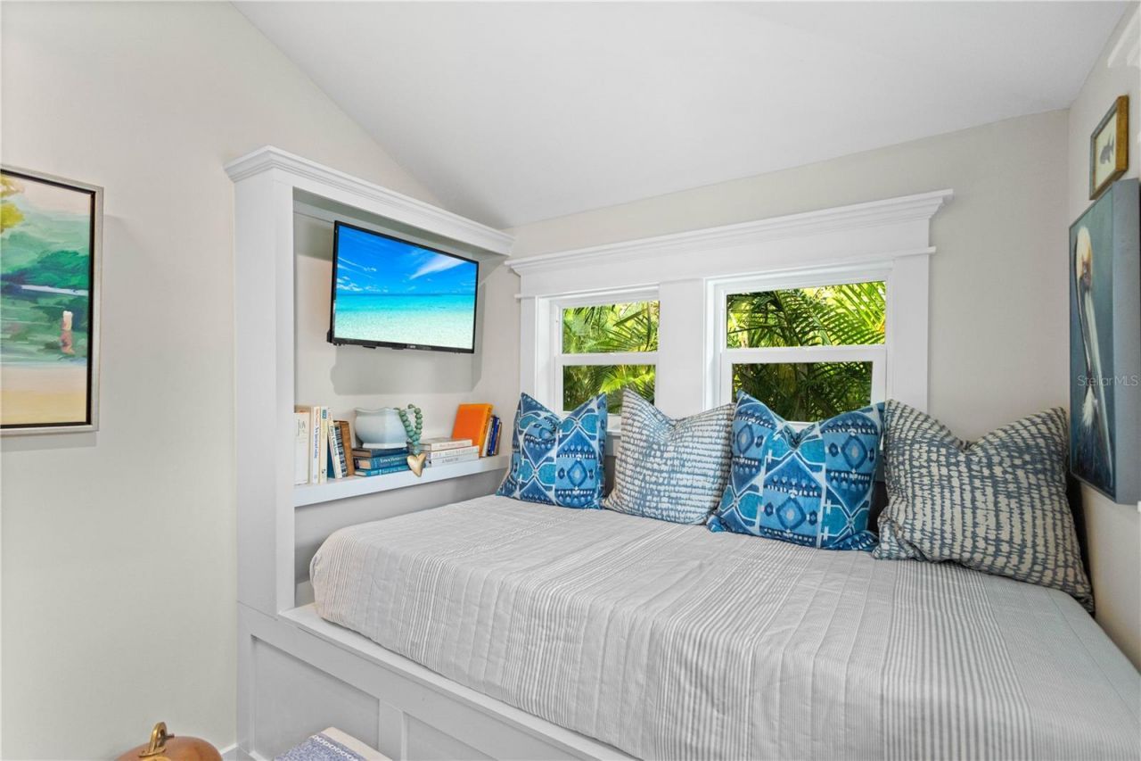 217 9th Street E, Bradenton, FL 34208 Photo