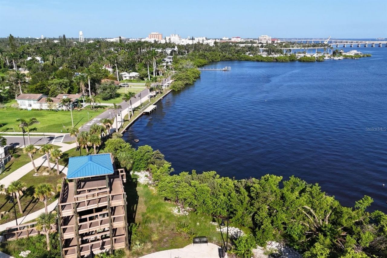 217 9th Street E, Bradenton, FL 34208 Photo