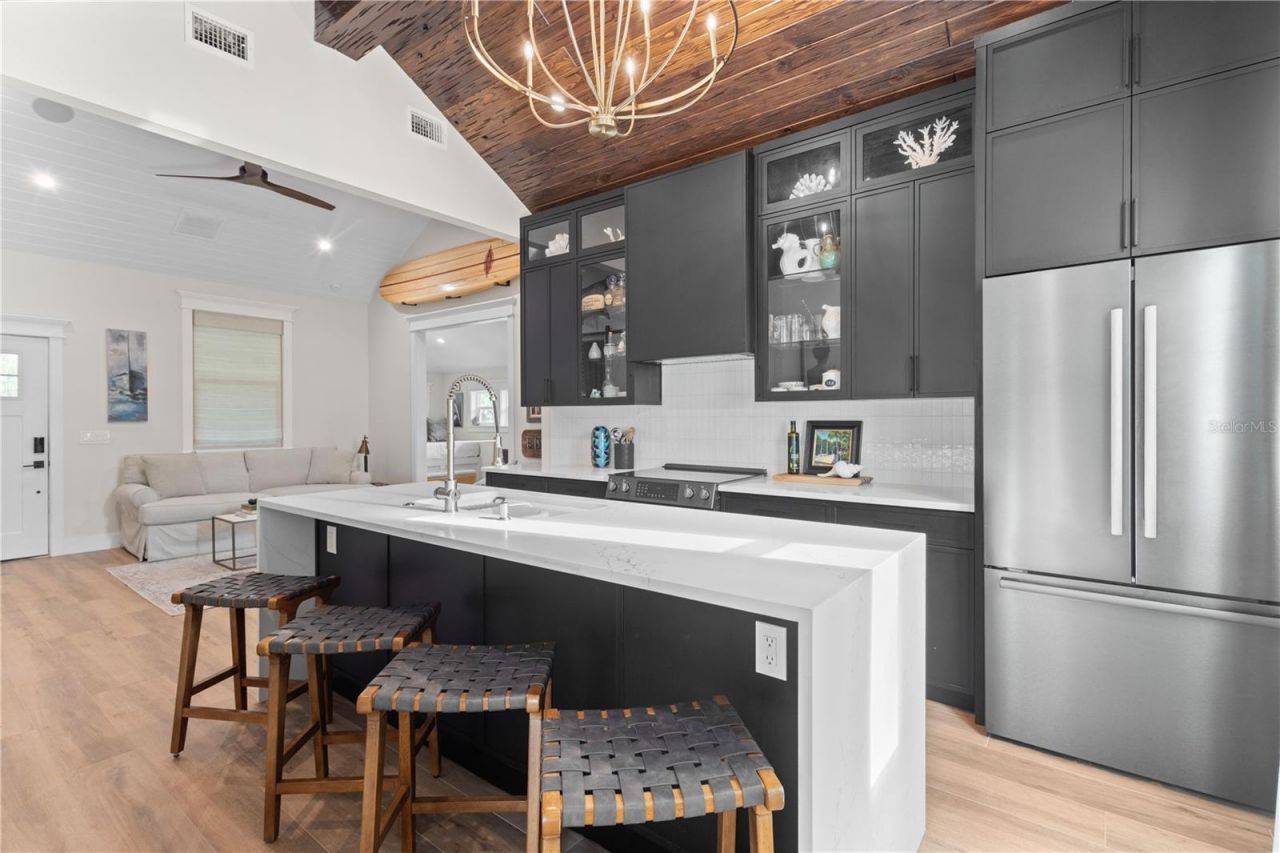 217 9th Street E, Bradenton, FL 34208 Photo