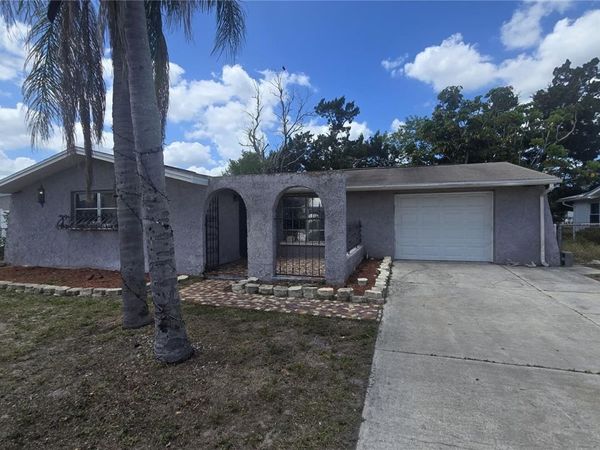 9401 GLEN MOOR LANE , PORT RICHEY, FL 34668