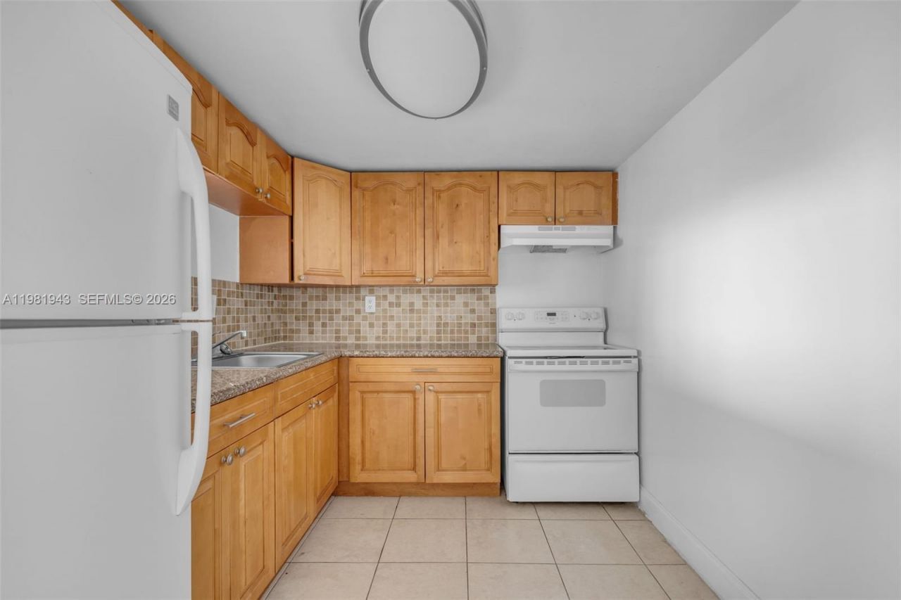 9001 SW 77th Ave , Unit C805, Miami, FL 33156 Photo