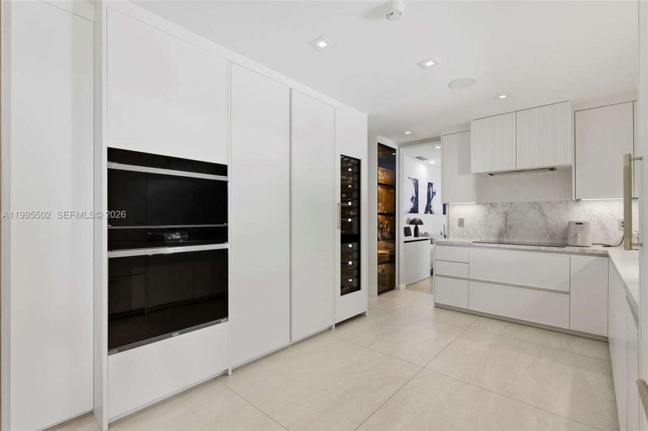 6449 SW 56th St , South Miami, FL 33155 Photo