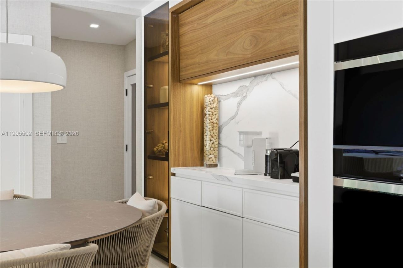 6449 SW 56th St , South Miami, FL 33155 Photo