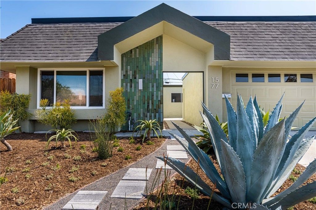 1577 Wintergreen Place, Unit B, Costa Mesa, CA 92626 Main Photo