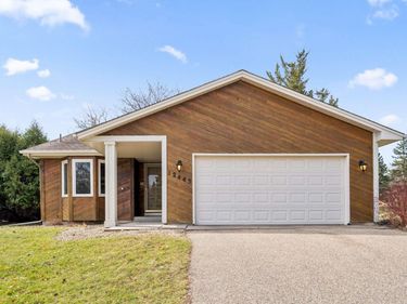 12445 50th Avenue N, Plymouth, MN 55442