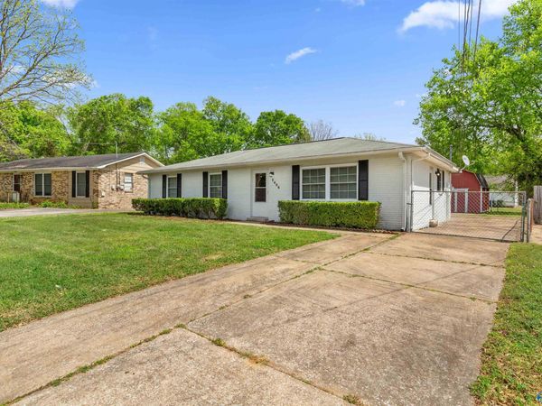 2406 Yorkshire Drive, Huntsville, AL 35803