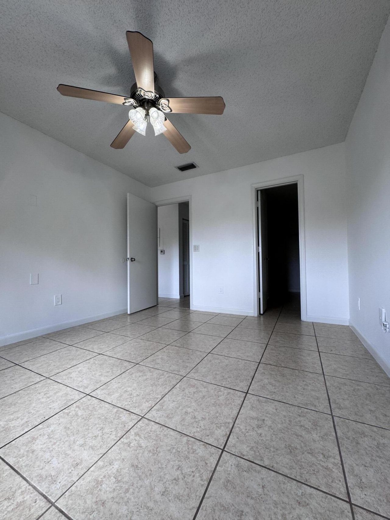3700 N 56th Avenue, Unit 1033, Hollywood, FL 33021 Photo