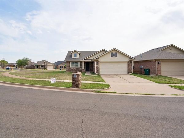 18504 Abierto Drive, Edmond, OK 73012