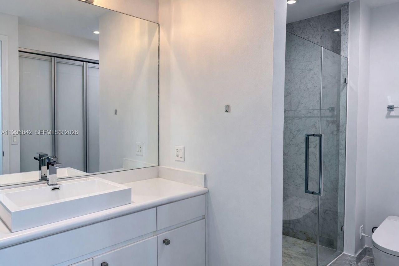 16400 Collins Ave , Unit 2543, Sunny Isles Beach, FL 33160 Photo