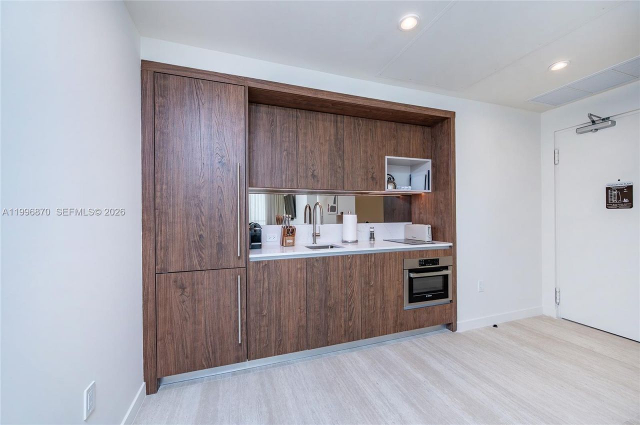 1611 SW 2nd Ave, Unit 216, Miami, FL 33129 Photo