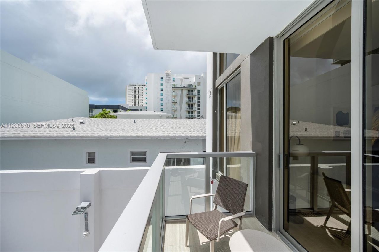 1611 SW 2nd Ave, Unit 216, Miami, FL 33129 Photo