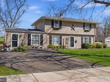 143 TERRACE ROAD, LEVITTOWN, PA 19056