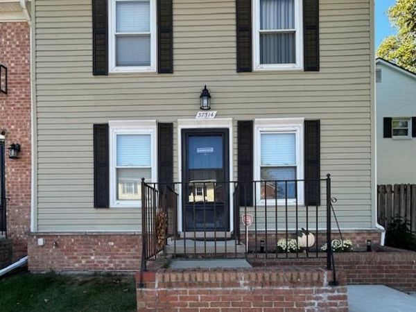 37314 Charter Oaks Boulevard, Clinton Twp, MI 48036