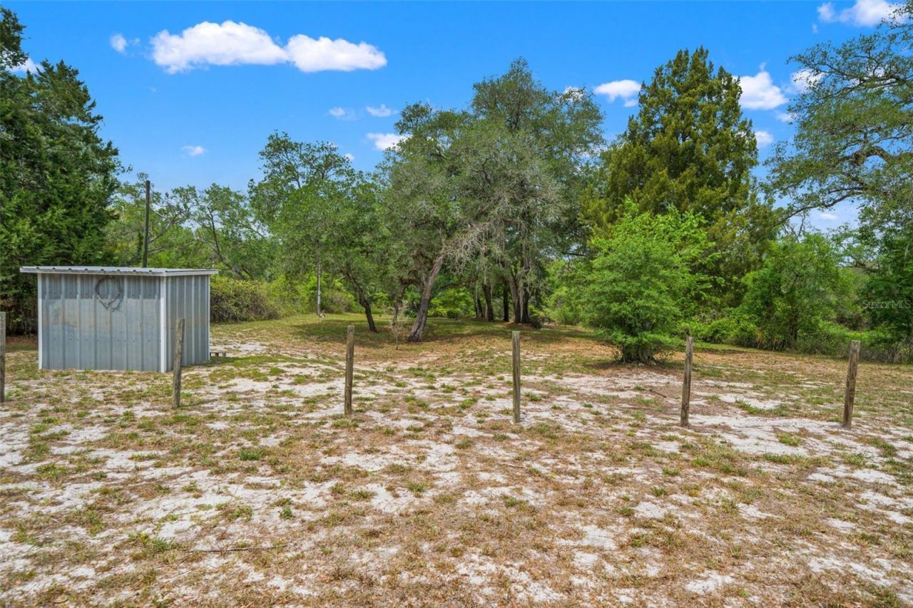 33013 Round Table Road, Ridge Manor, FL 33523 Photo