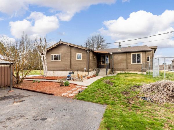 1600 8th St, Davenport, WA 99122