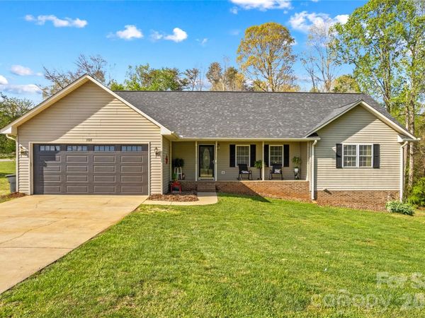 105 Saddlewood Lane, Statesville, NC 28625
