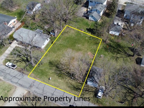 Lafayette Street, Manchester, MI 48158