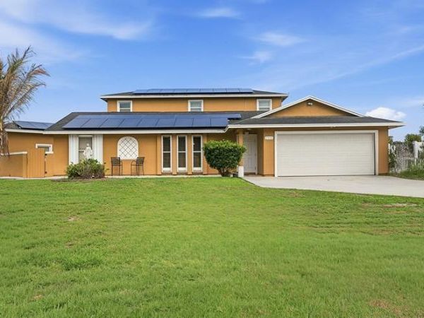 2301 SW Barber Lane, Port St. Lucie, FL 34984