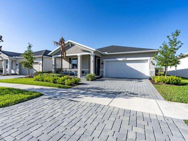 6624 NW Cloverdale Avenue, Port St. Lucie, FL 34987