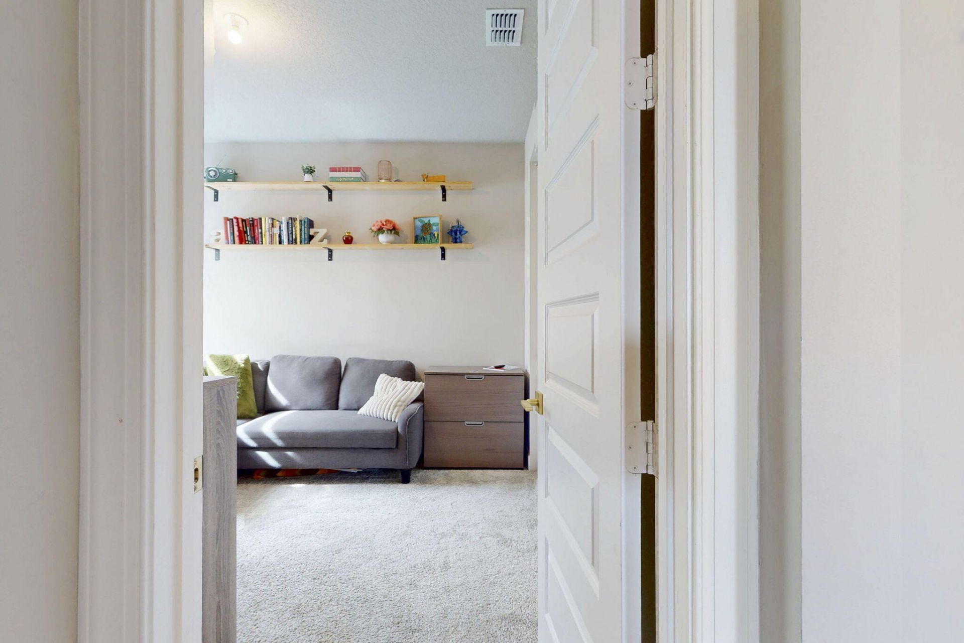 6624 NW Cloverdale Avenue, Port Saint Lucie, FL 34987 Photo