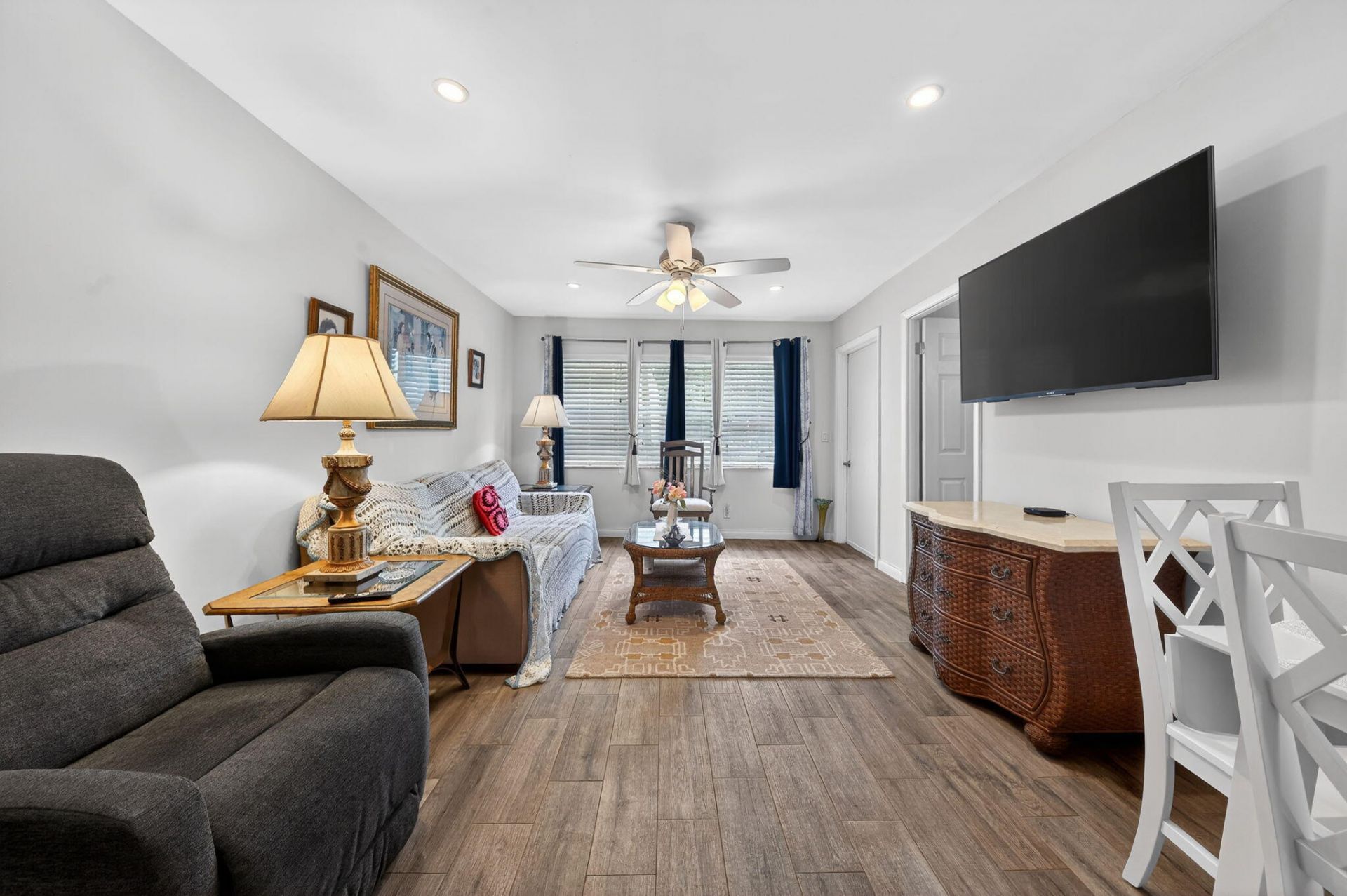 211 Lake Dora Drive, West Palm Beach, FL 33411 Photo