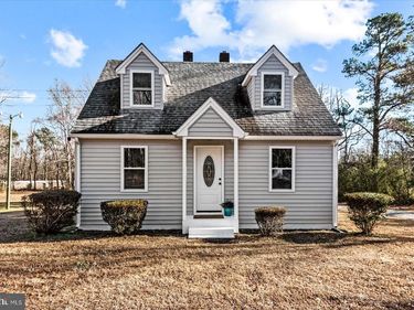 11237 JESSIE DUPONT MEMORIAL HIGHWAY , KILMARNOCK, VA 22482