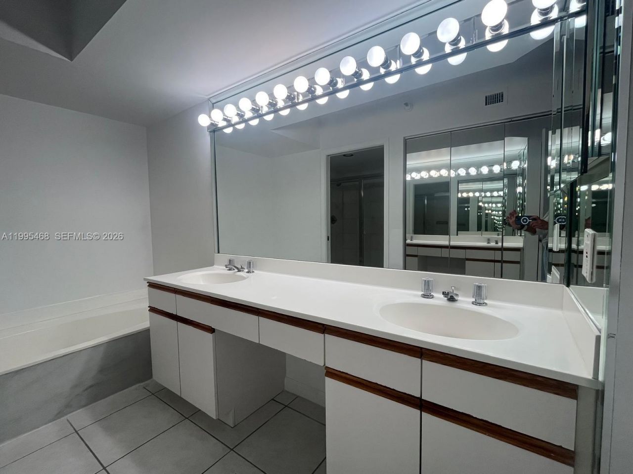 3530 Mystic Pointe Dr , Unit 1711, Aventura, FL 33180 Photo