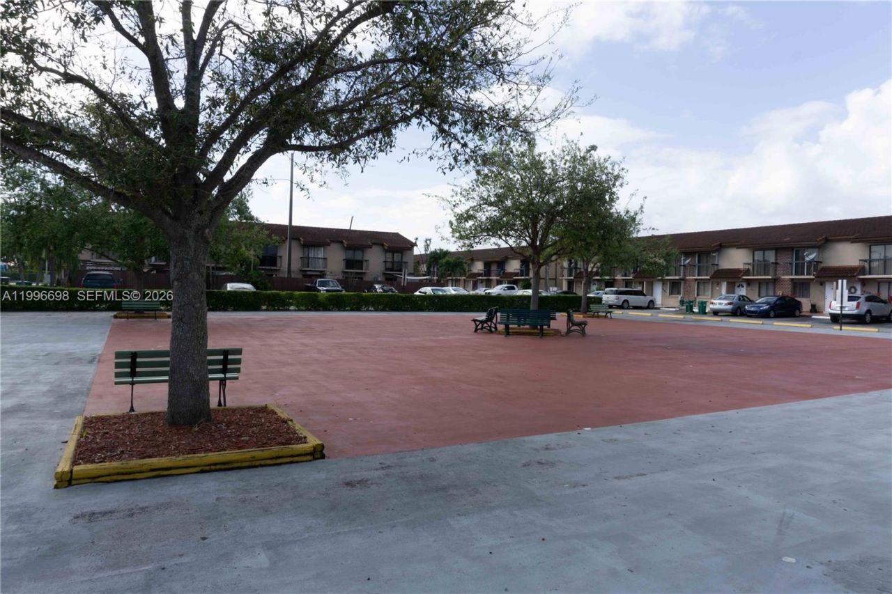 1911 SW 107th Ave, Unit 1006, Miami, FL 33165 Photo