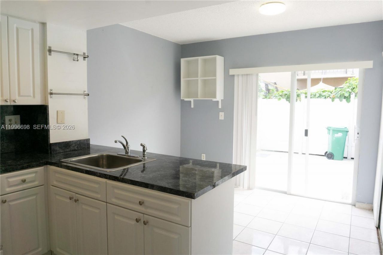 1911 SW 107th Ave, Unit 1006, Miami, FL 33165 Photo