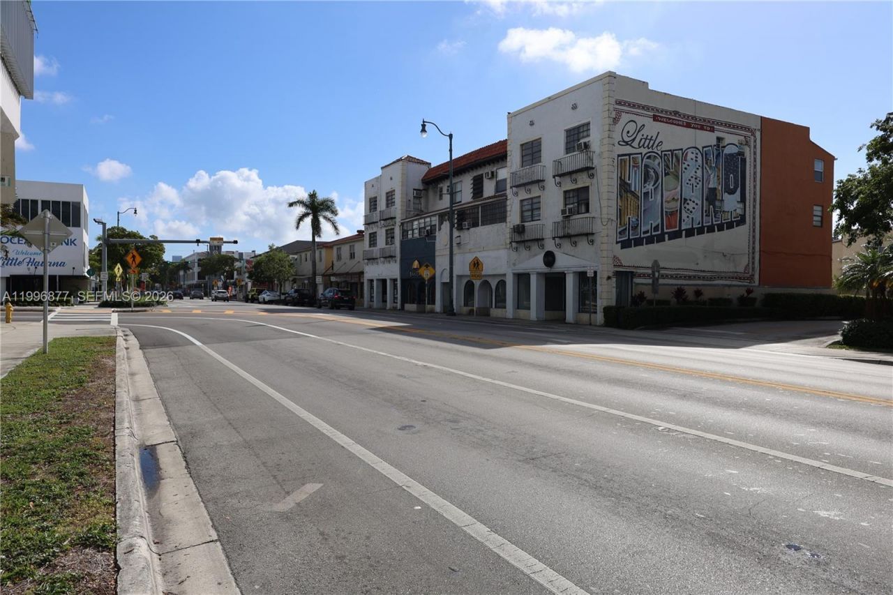 2606 SW 8th St, Miami, FL 33135 Photo