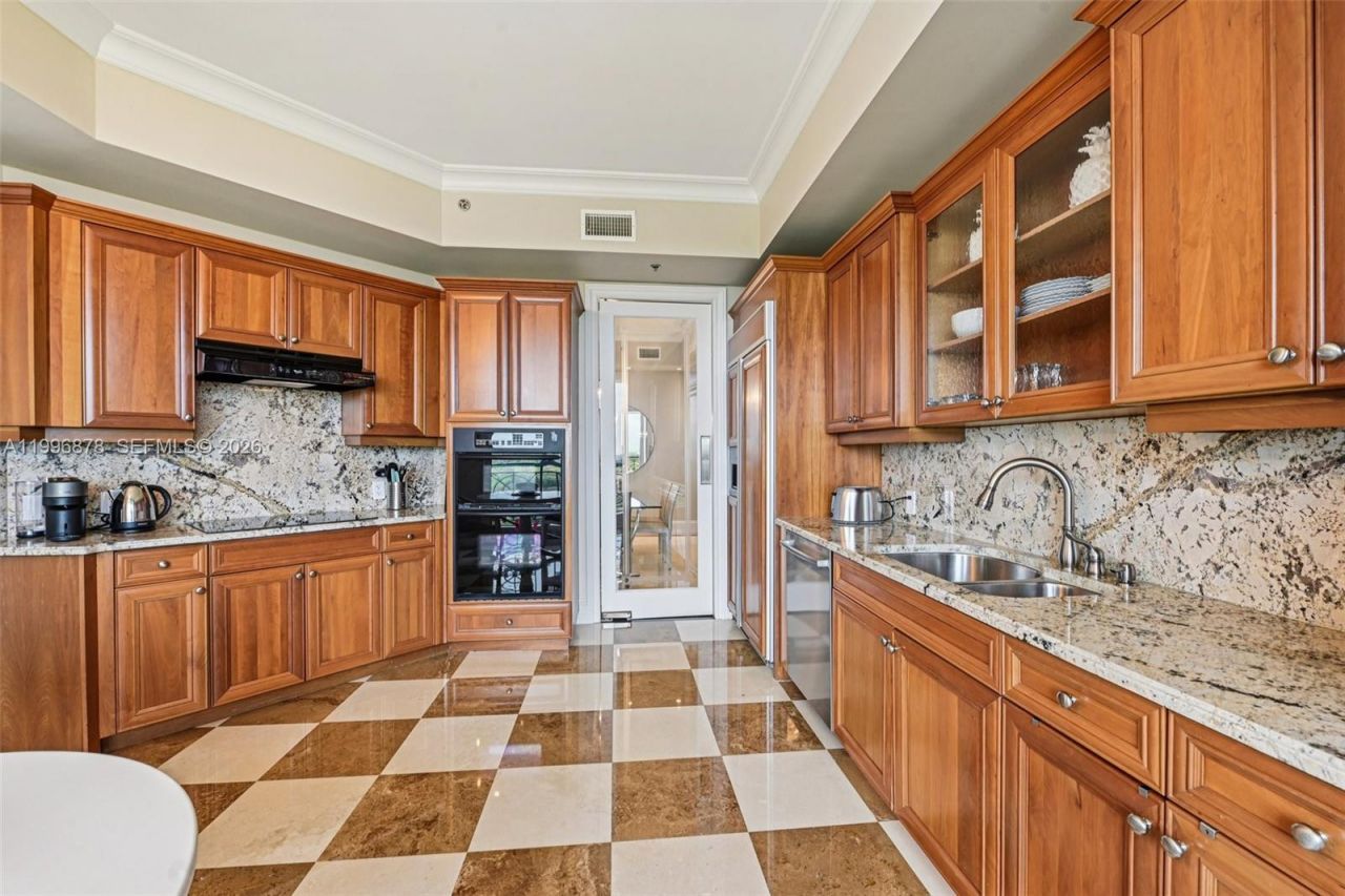 626 Coral Way, Unit 1501, Coral Gables, FL 33134 Photo