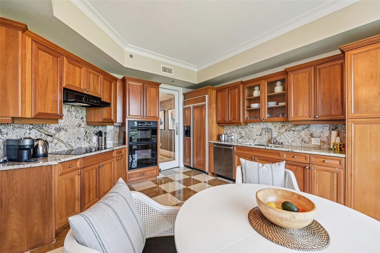 626 Coral Way, Unit 1501, Coral Gables, FL 33134 Photo
