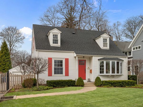 1213 Dartmouth Street, Wilmette, IL 60091