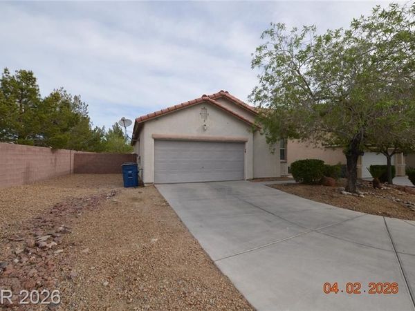6796 Oak Mist Street, Las Vegas, NV 89139