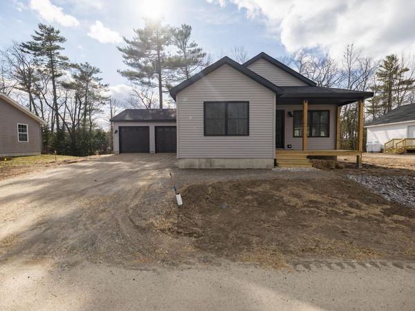 23 Streamside Drive, Auburn, ME 04210