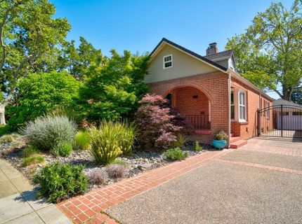 905 47th St, Sacramento, CA 95819 Photo