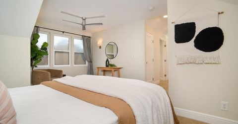 905 47th St, Sacramento, CA 95819 Photo