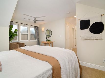 905 47th St, Sacramento, CA 95819 Photo