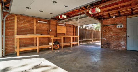 905 47th St, Sacramento, CA 95819 Photo