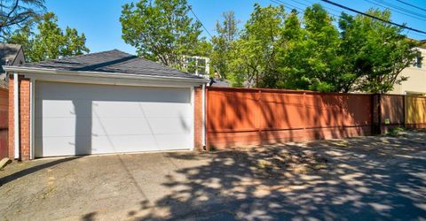 905 47th St, Sacramento, CA 95819 Photo