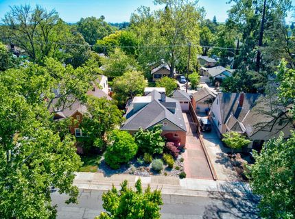 905 47th St, Sacramento, CA 95819 Photo