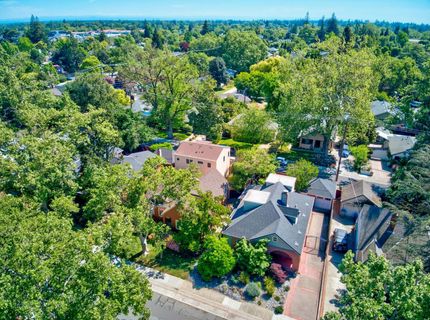 905 47th St, Sacramento, CA 95819 Photo