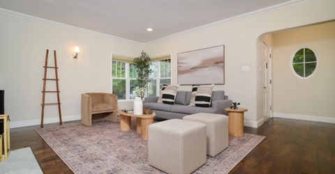 905 47th St, Sacramento, CA 95819 Photo