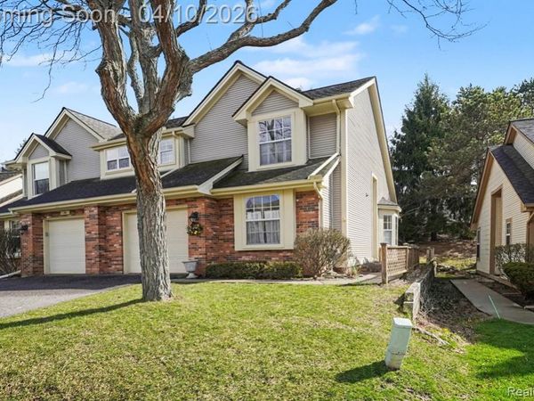 732 Whisperwood Trail, Fenton, MI 48430