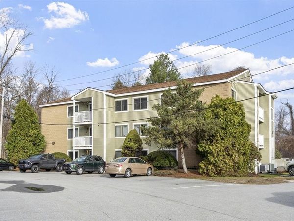 4 Bridgeview Cir, Unit 36, Tyngsborough, MA 01879