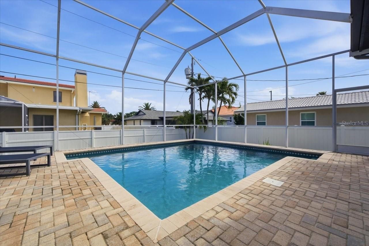 109 16th Street, Belleair Beach, FL 33786 Photo