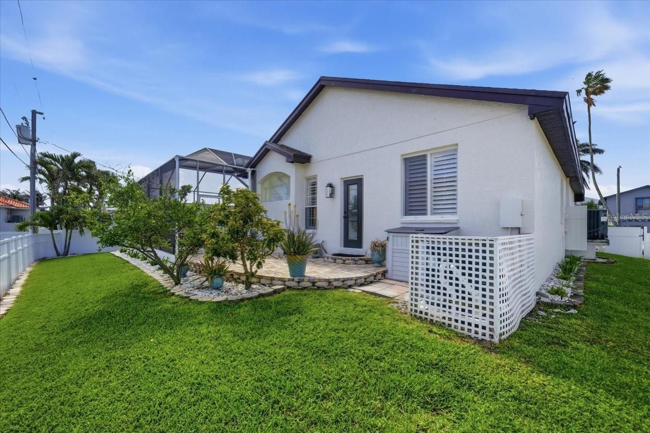 109 16th Street, Belleair Beach, FL 33786 Photo